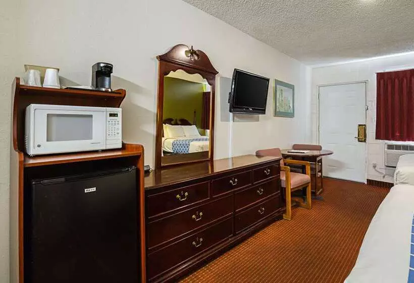 Мотель Rodeway Inn