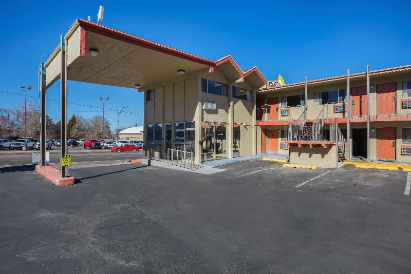 فندق على الطريق Rodeway Inn