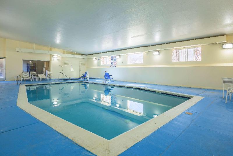 فندق على الطريق Rodeway Inn