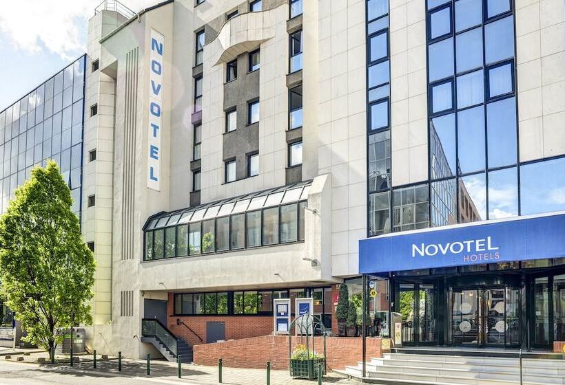 Novotel Paris Suresnes Longchamp