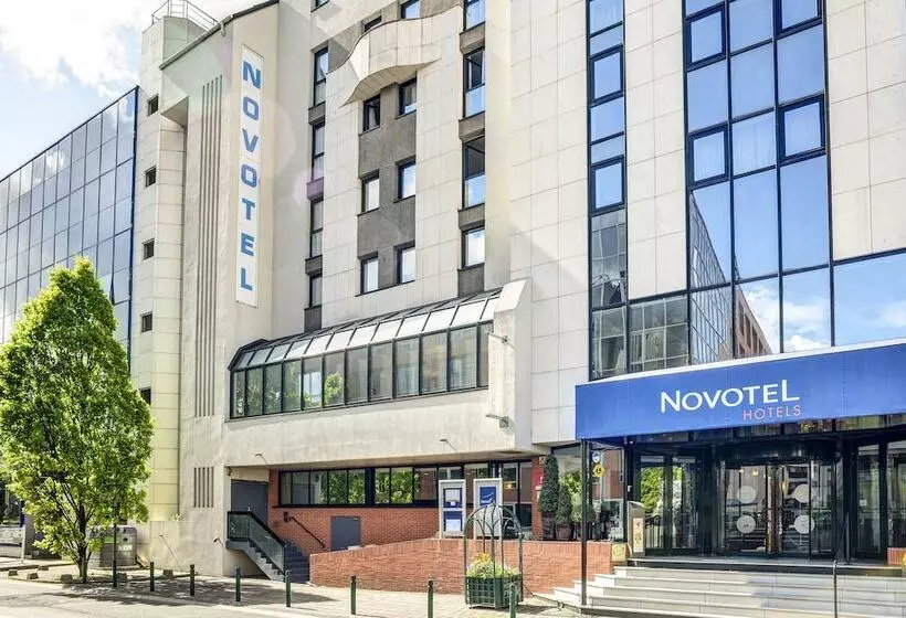 Novotel Paris Suresnes Longchamp