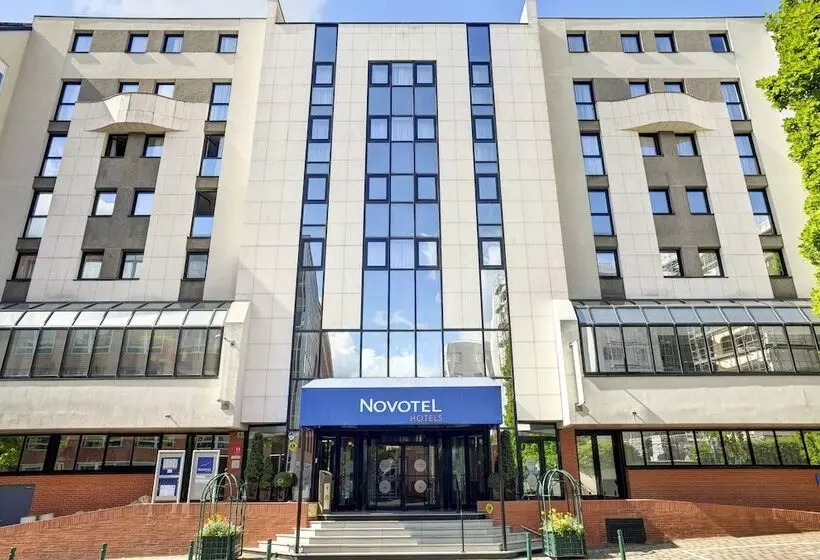 Novotel Paris Suresnes Longchamp