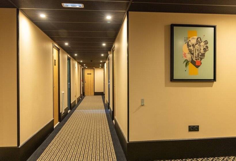 Novotel Paris Suresnes Longchamp