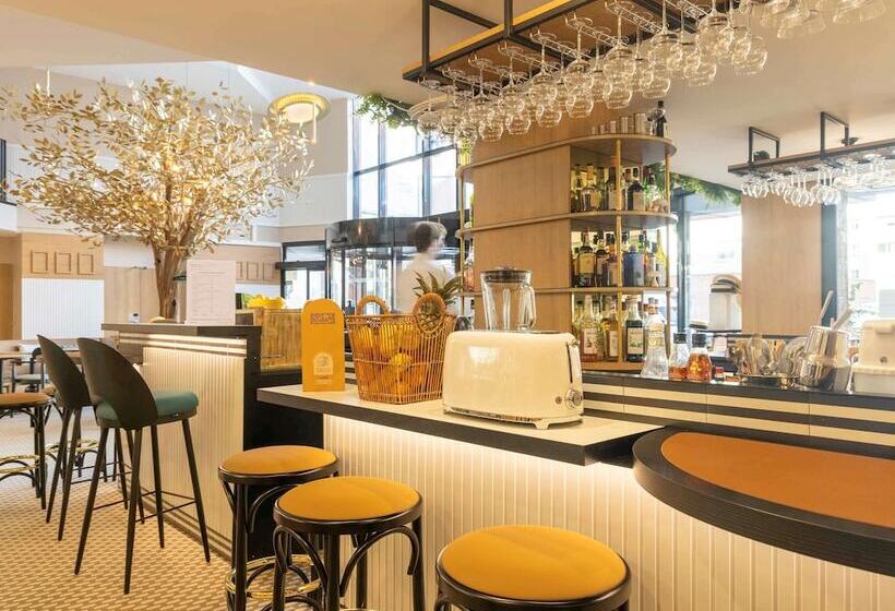 Novotel Paris Suresnes Longchamp