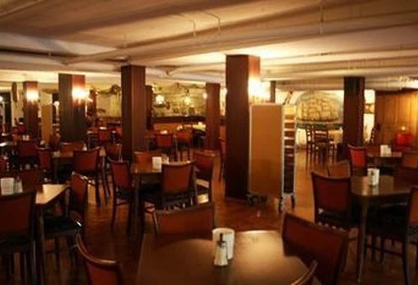 Hotelli a&o Hamburg Reeperbahn