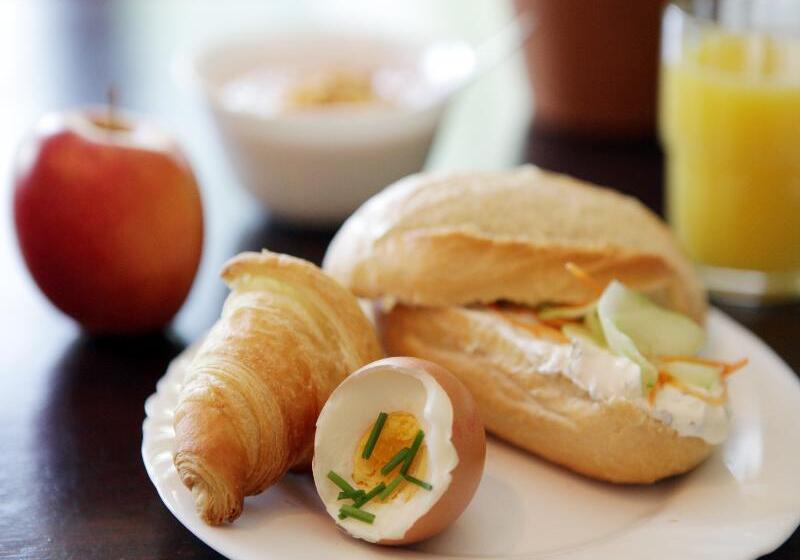 Hotelli a&o Hamburg Reeperbahn