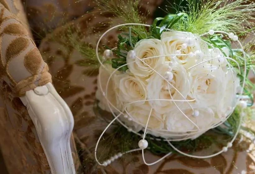 Intercontinental Hotels Chantilly Chateau Mont Royal, An Ihg