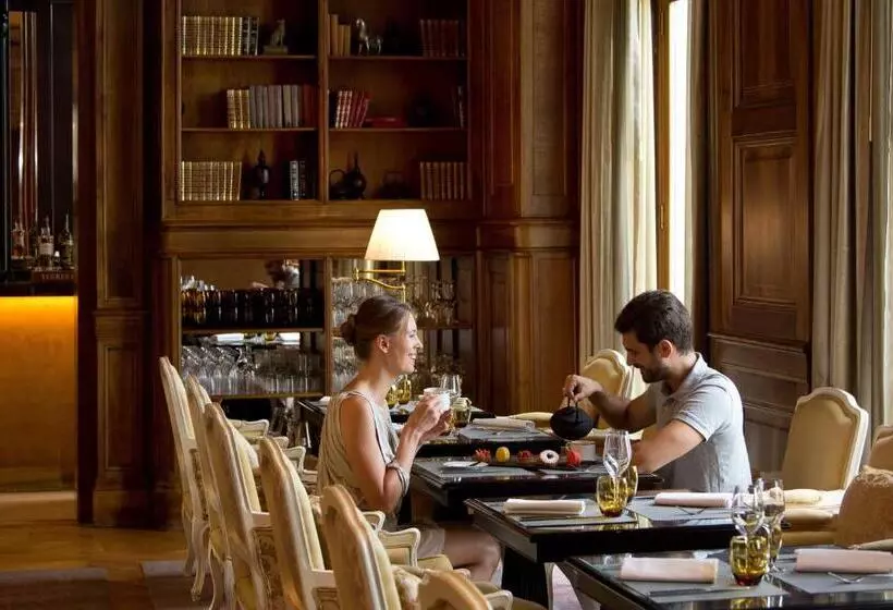 Intercontinental Hotels Chantilly Chateau Mont Royal, An Ihg