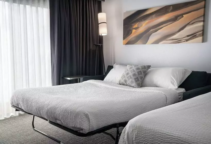 ホテル Courtyard By Marriott Pleasanton