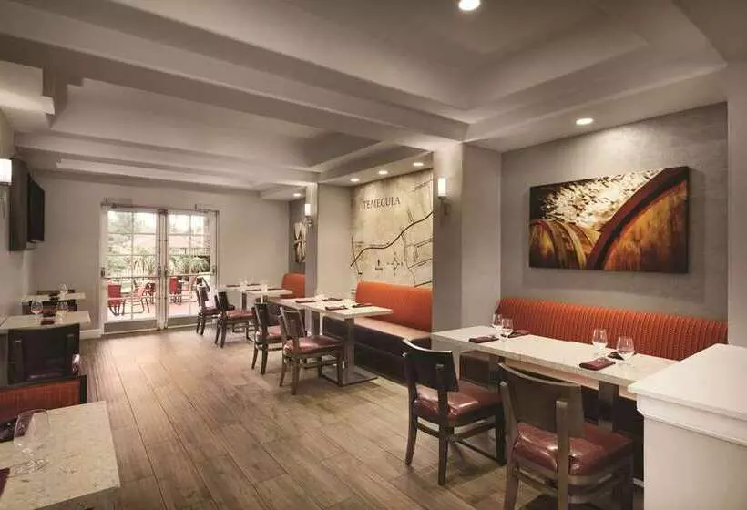 Отель Embassy Suites By Hilton Temecula Valley Wine Country