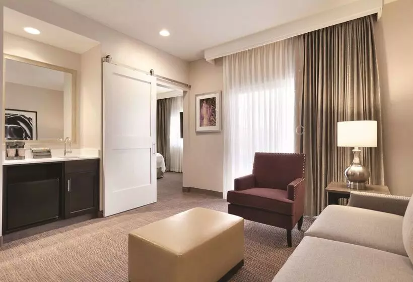 Отель Embassy Suites By Hilton Temecula Valley Wine Country