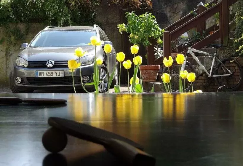 Отель Logis Hôtel   Restaurant Aux Bruyères