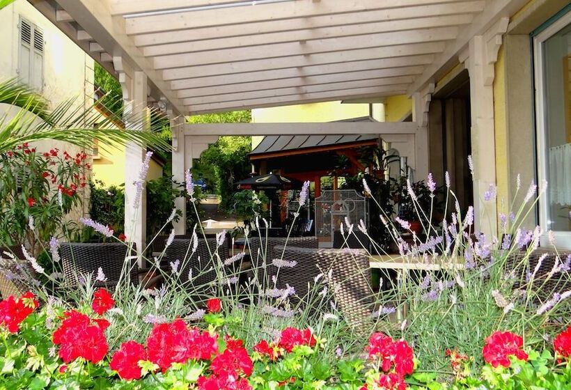 בית מלון כפרי Logis Hôtel Restaurant Aux Bruyères