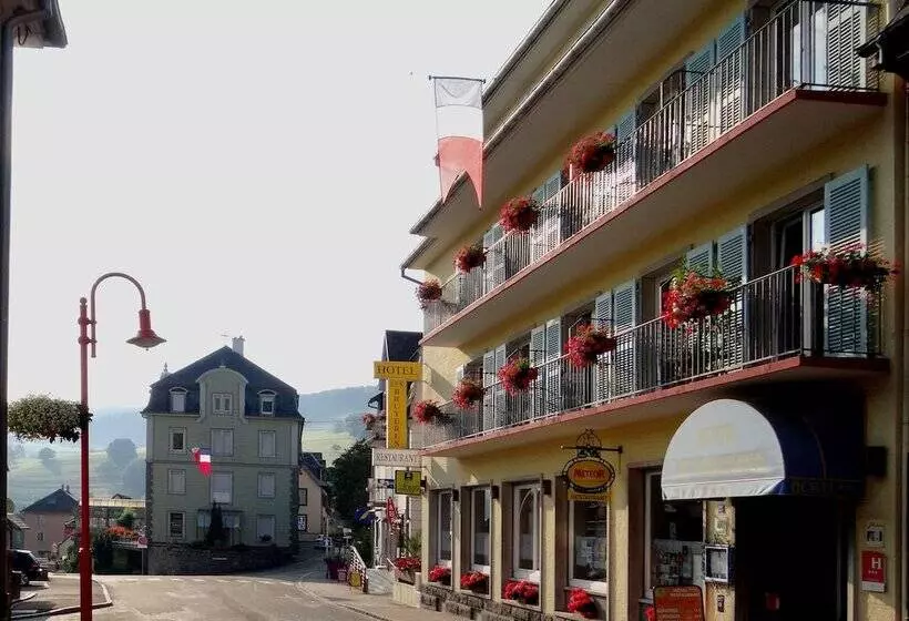 Отель Logis Hôtel   Restaurant Aux Bruyères