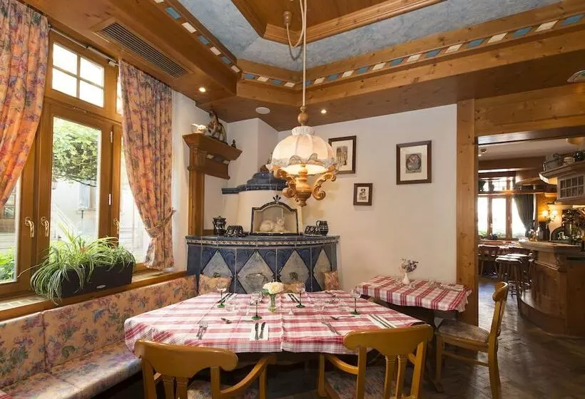 Отель Hôtel Du Parc, Restaurant, Spa & Wellness