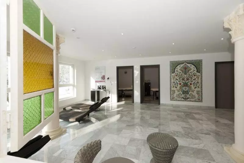 Отель Hôtel Du Parc, Restaurant, Spa & Wellness