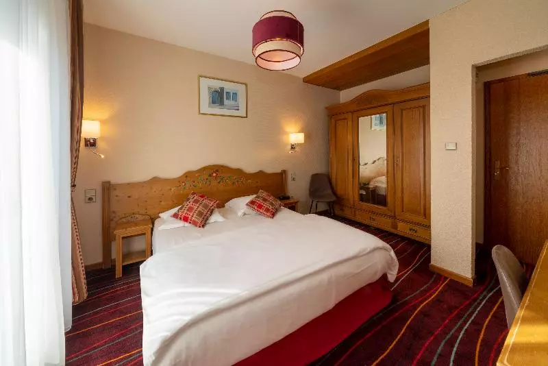 Отель Hôtel Du Parc, Restaurant, Spa & Wellness