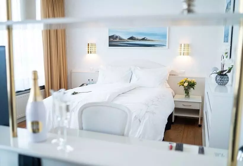 هتل Keflavik By Reykjavik Keflavik Airport