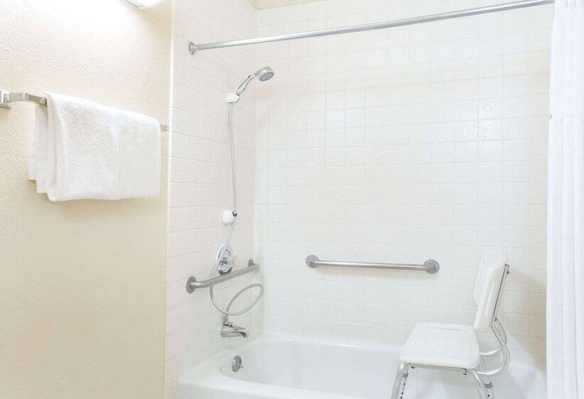 Отель Knights Inn Madera