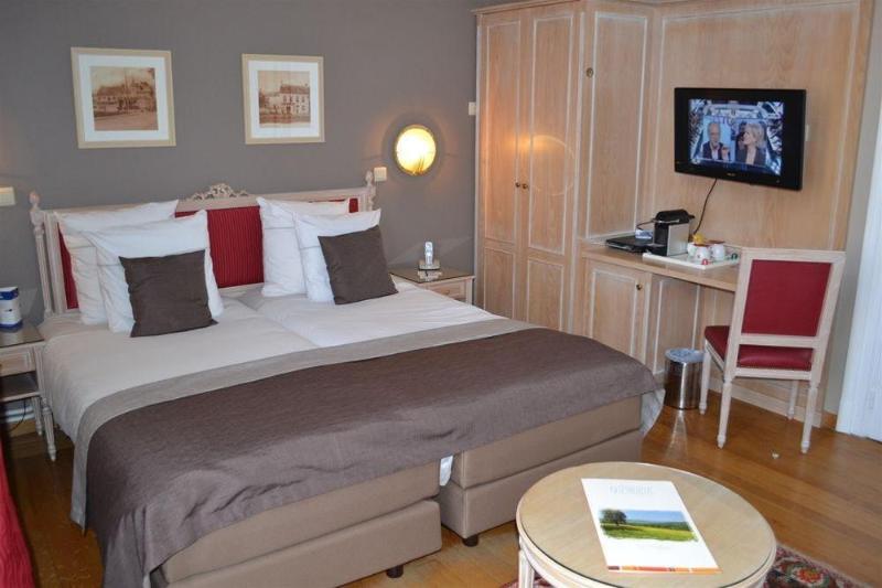 هتل La Villa Des Fleurs