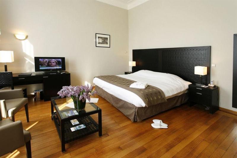 هتل La Villa Des Fleurs