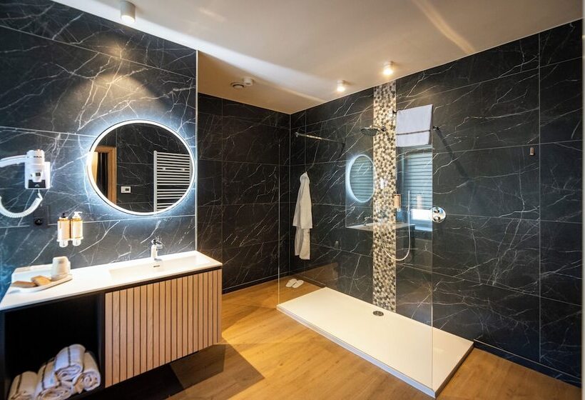 هتل La Villa Des Fleurs