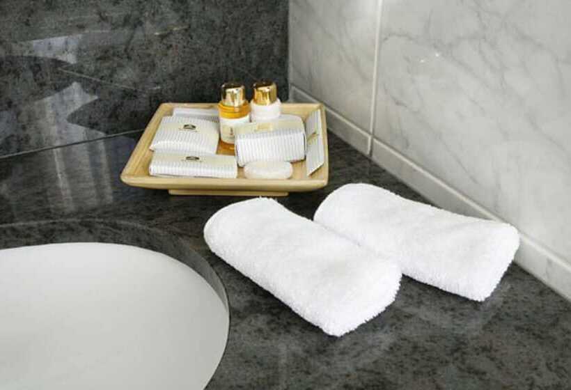 هتل La Villa Des Fleurs