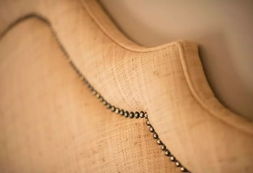 هتل Le Quartier Francais