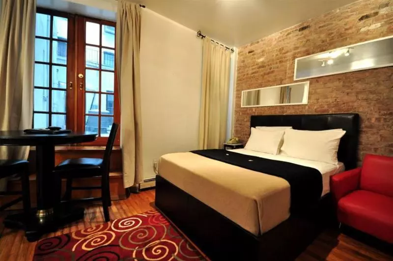 호텔 Off Soho Suites