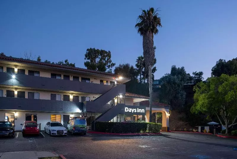 モーテル Days Inn By Wyndham Encinitas Moonlight Beach