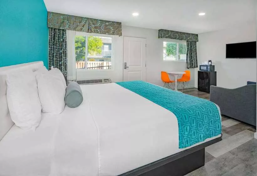 Мотель Howard Johnson Suites By Wyndham San Diego Chula Vista Bayfront