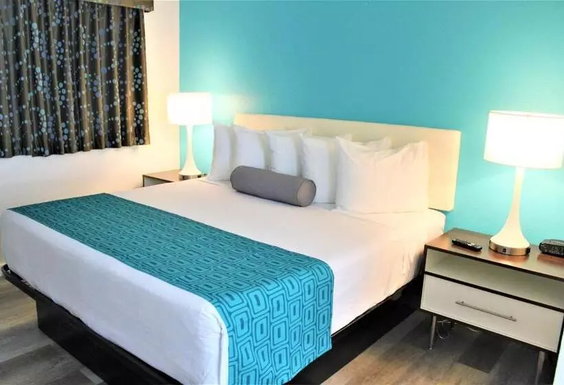 Мотель Howard Johnson Suites By Wyndham San Diego Chula Vista Bayfront