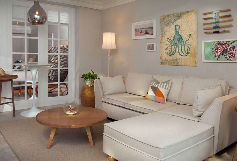 Pelican Grand Beach Resort, A Noble House Resort