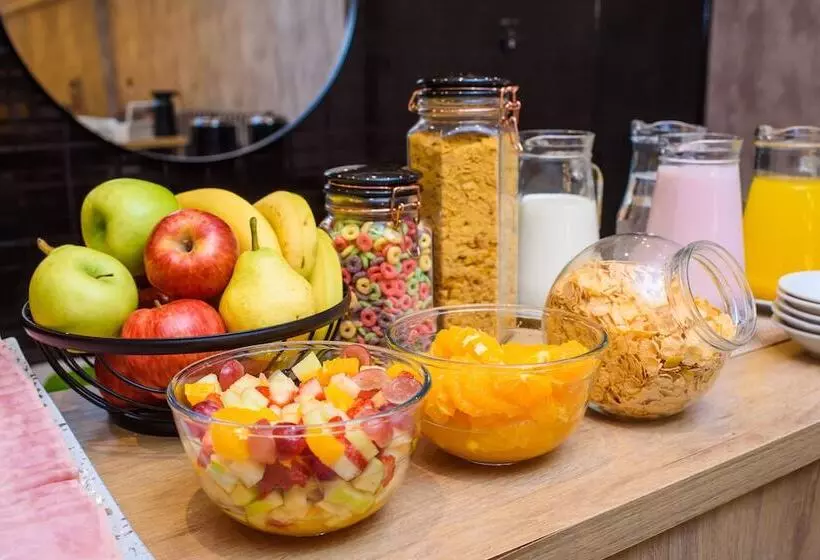 هتل 1253 Recoleta Small