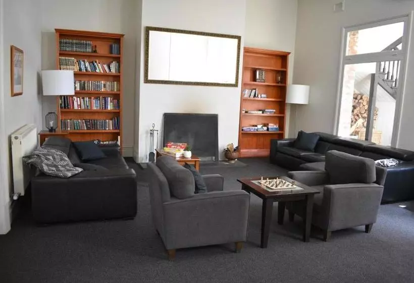 Отель Ansonia On Lydiard