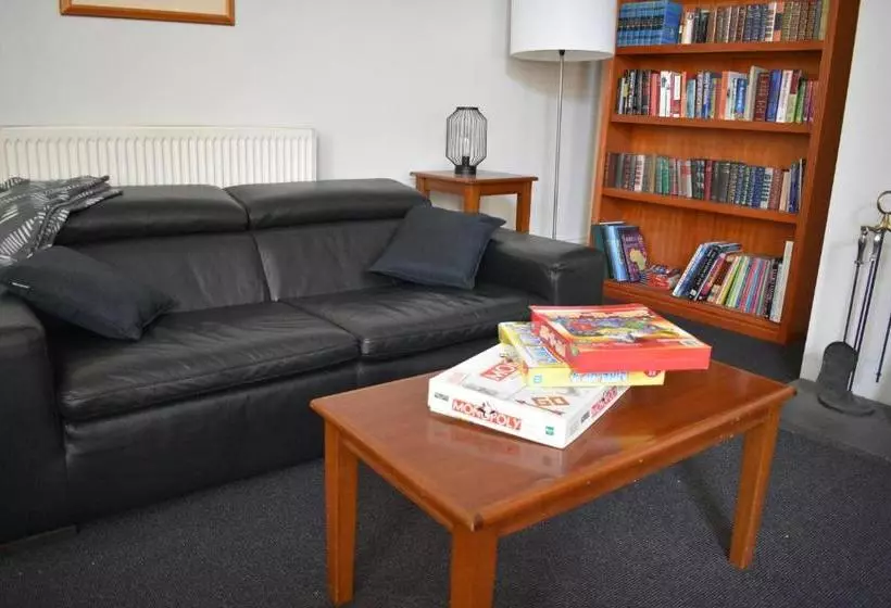 Отель Ansonia On Lydiard