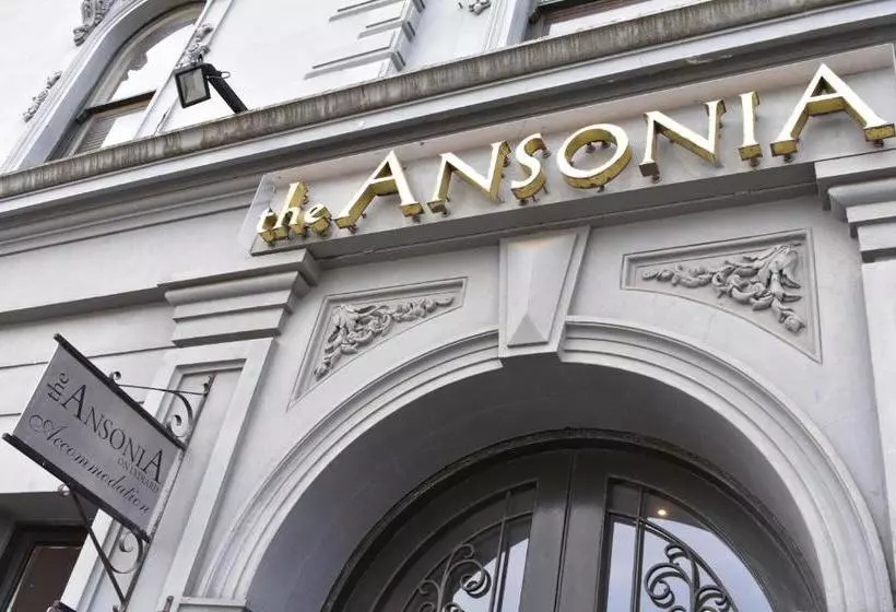 Отель Ansonia On Lydiard