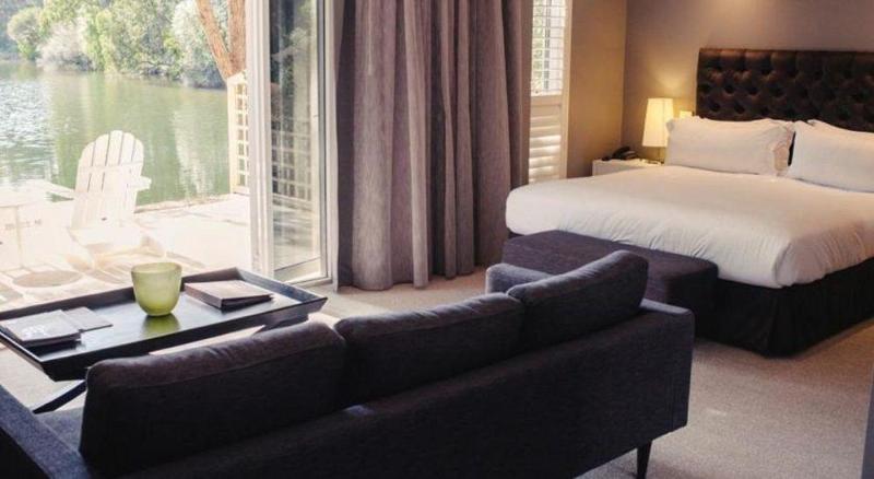 בית מלון כפרי Cape Lodge