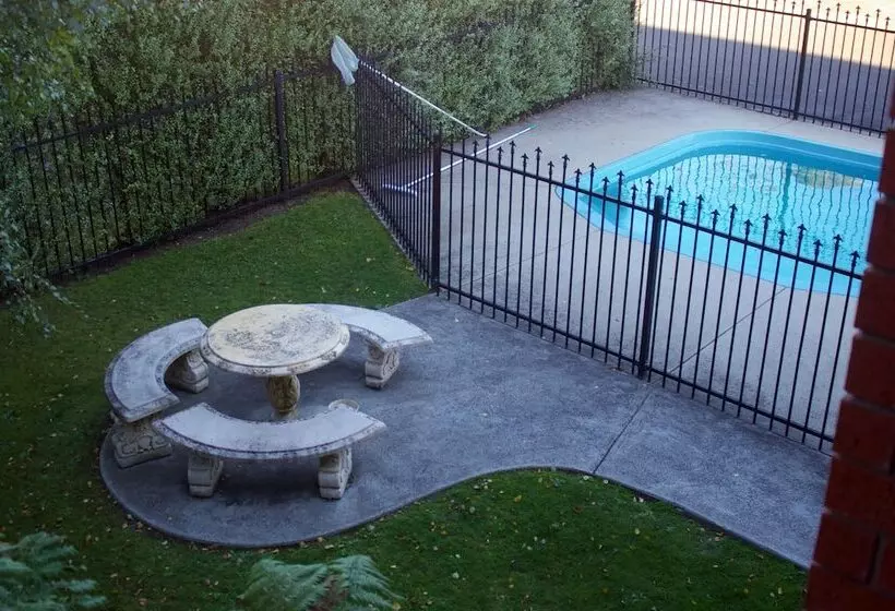 酒店 Moe Motor Inn Contactless 24 Hour Checkinn Available