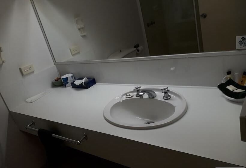 호텔 Moe Motor Inn   Contactless 24 Hour Checkinn Available