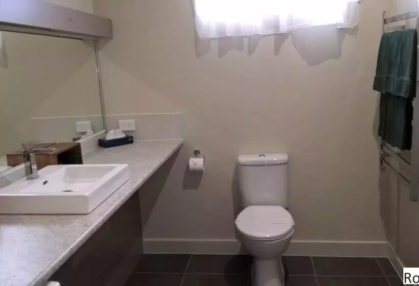 酒店 Moe Motor Inn Contactless 24 Hour Checkinn Available