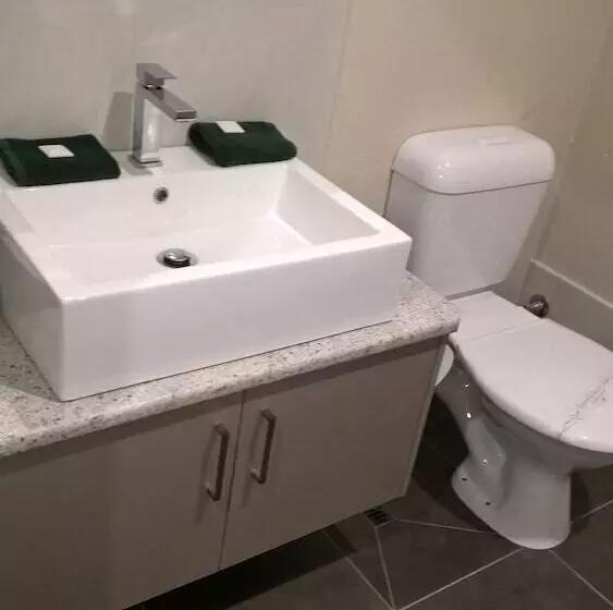 酒店 Moe Motor Inn Contactless 24 Hour Checkinn Available