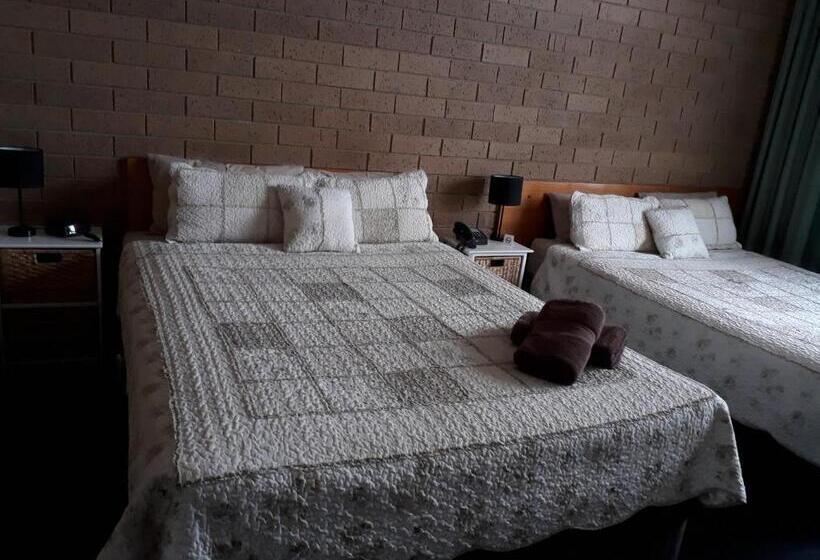 호텔 Moe Motor Inn   Contactless 24 Hour Checkinn Available