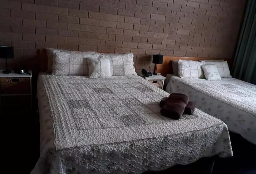 酒店 Moe Motor Inn Contactless 24 Hour Checkinn Available