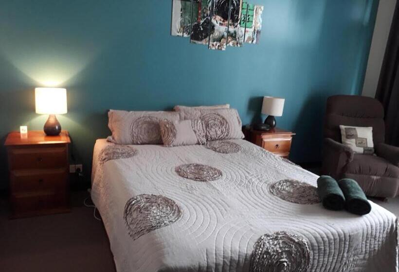 호텔 Moe Motor Inn   Contactless 24 Hour Checkinn Available