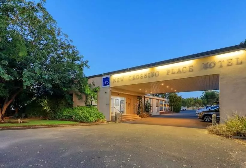 New Crossing Place Motel