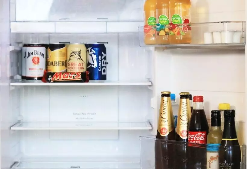 New Crossing Place Motel