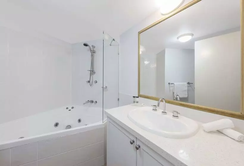 Oaks Gold Coast Calypso Plaza Suites