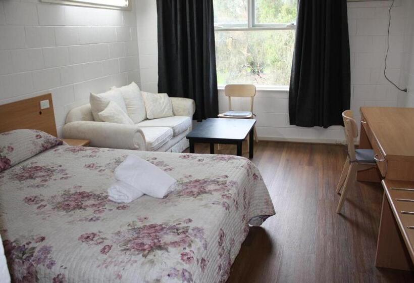 בית מלון כפרי Coburg Motor Inn