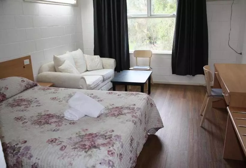 Отель Coburg Motor Inn